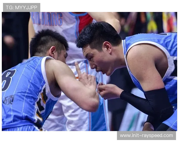 常卫魏:年轻球员向老将学习,伤病下咬牙坚持 常卫魏:年轻球员向老将学习,伤病下咬牙坚持